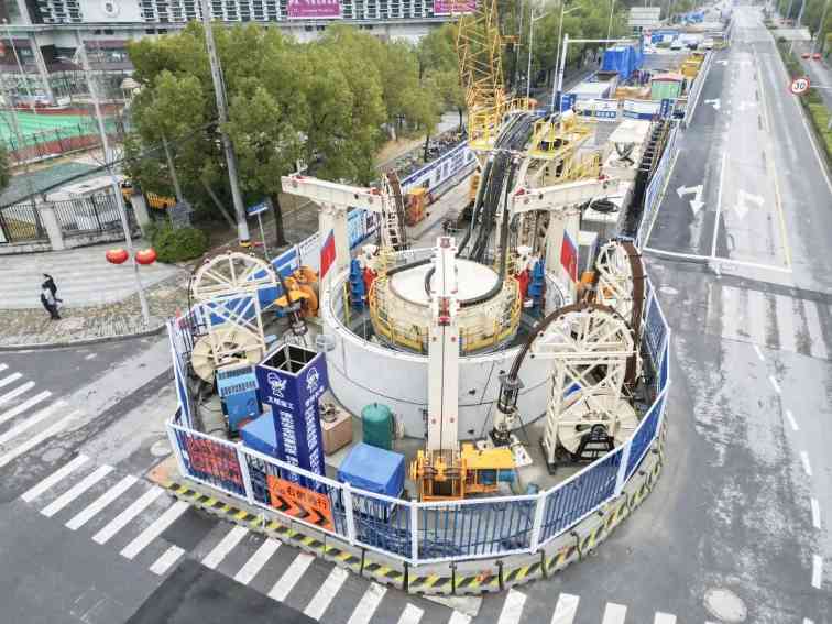 国产沉井式竖井掘进机高效突破水务施工难题