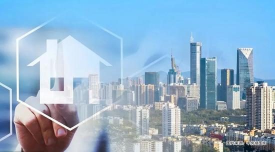 房地产市场筑底企稳，风险出清与转型发展成关键